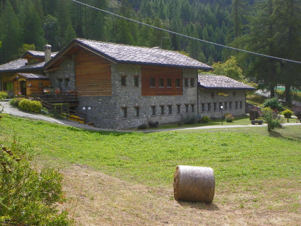 Hotel Les Granges La Thuile Zewnętrze zdjęcie